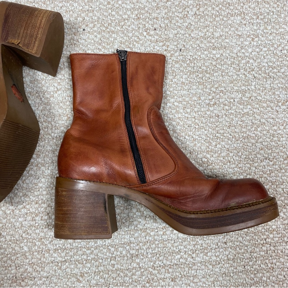 Harley Davidson Vintage 90s Tan Chunky Heeled Boots - Picture 7 of 9